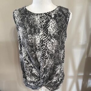 Python Print Sleeveless Top Medium